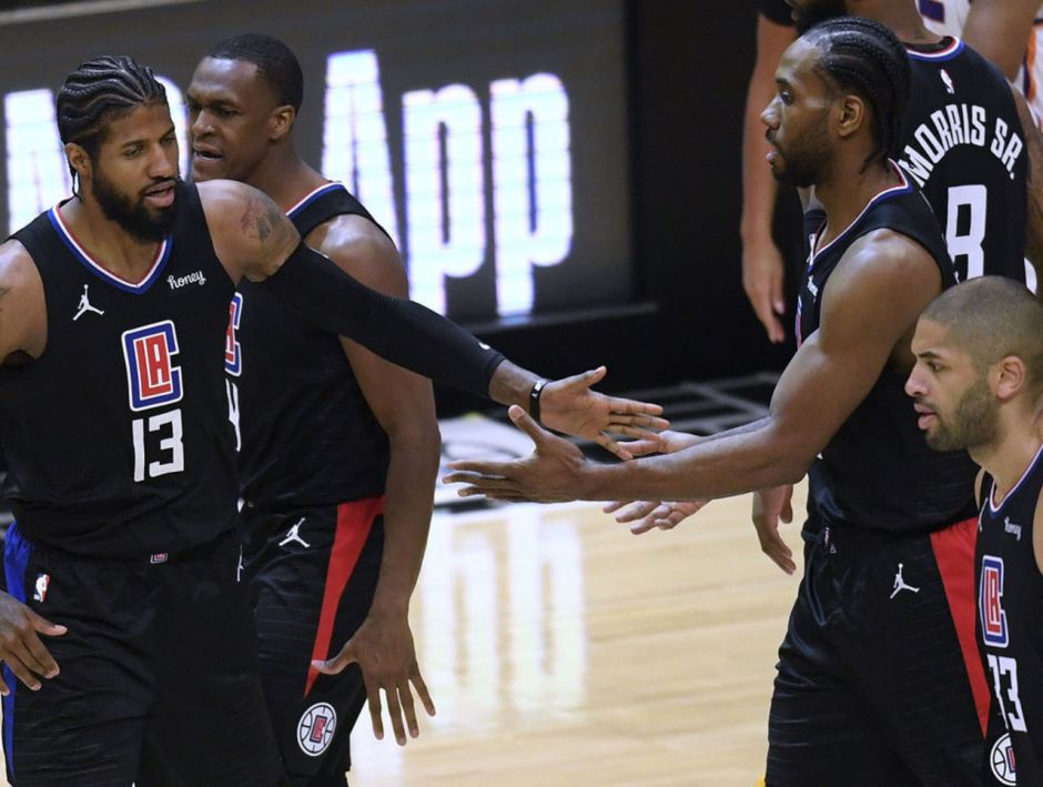 尤文客战紫百合大名单：伊尔迪兹领衔，凯利、卡瓦尔回归（尤文出征紫百合名单公布：伊尔迪兹担纲，凯利与卡瓦尔复出）