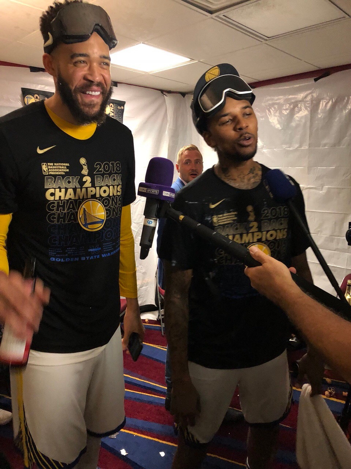 足球训练中如何提升爆发力？（提高足球爆发力的训练要点）